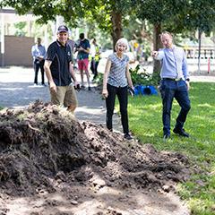 Vice Chancellor visits campus during flood clean-up